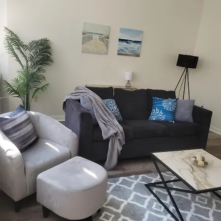 Free Parking! Downtown Lucas Oil- Conv Center Skywalk #4 Apartment
